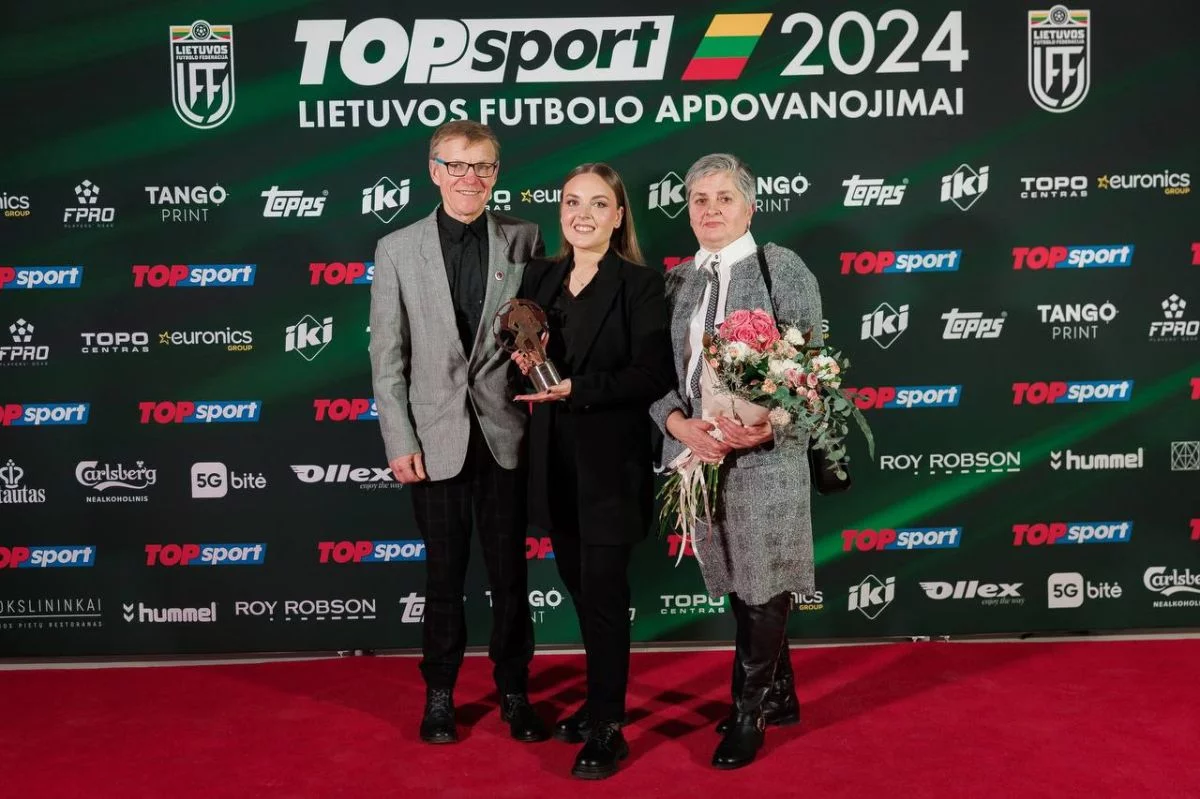 The head coach of the Uzbekistan women's national team was named the best coach of 2024 in his country