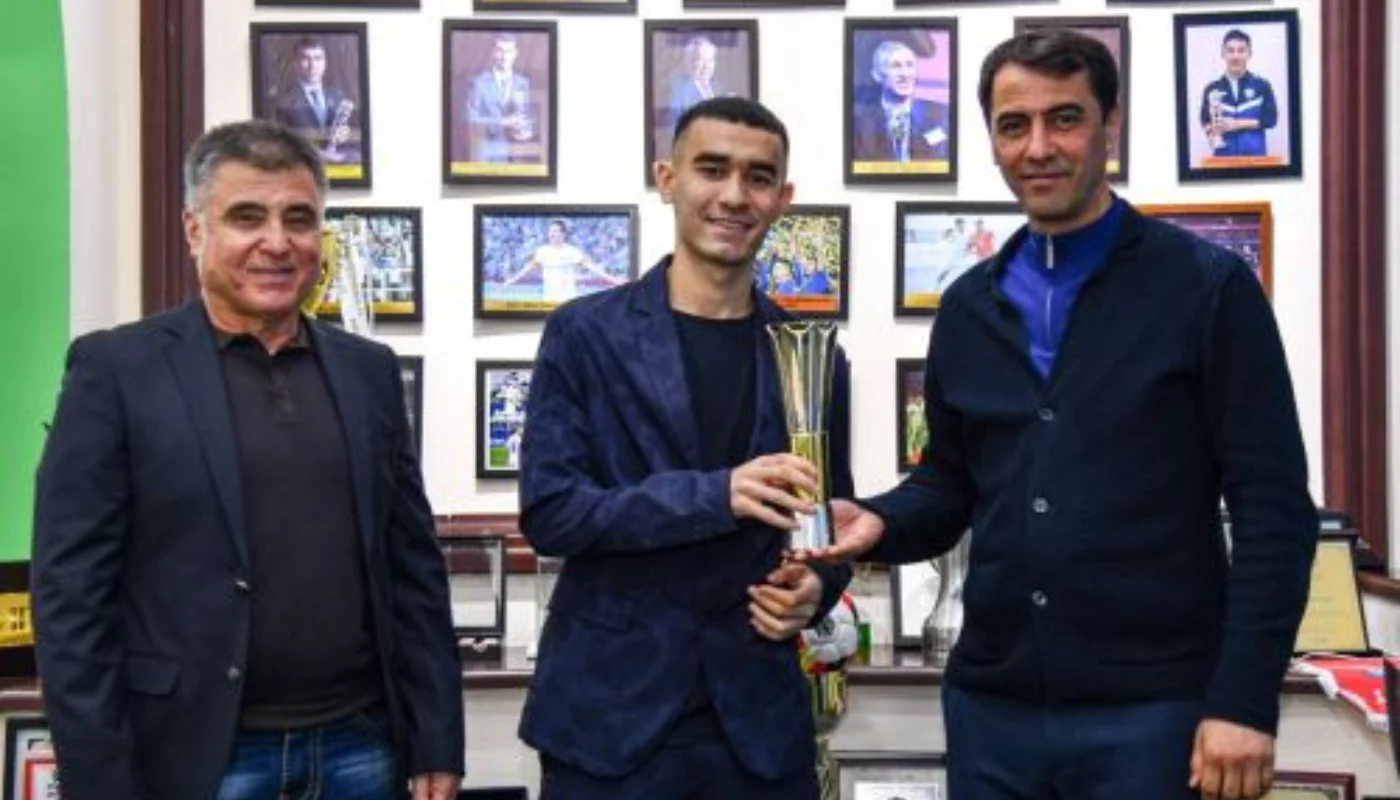 Muhammadali Urinbayev awarded the Asian Cup top scorer award