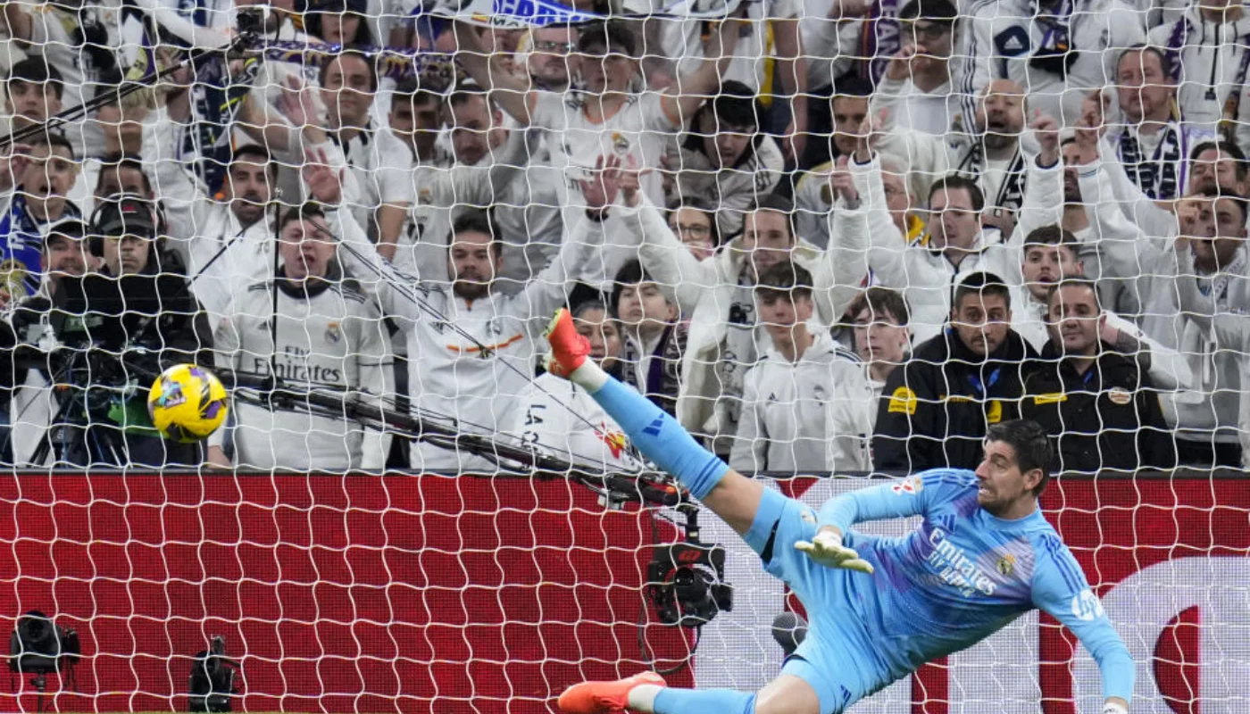 Thibaut Courtois: "I noticed Alvarez's mistake and told the referee"