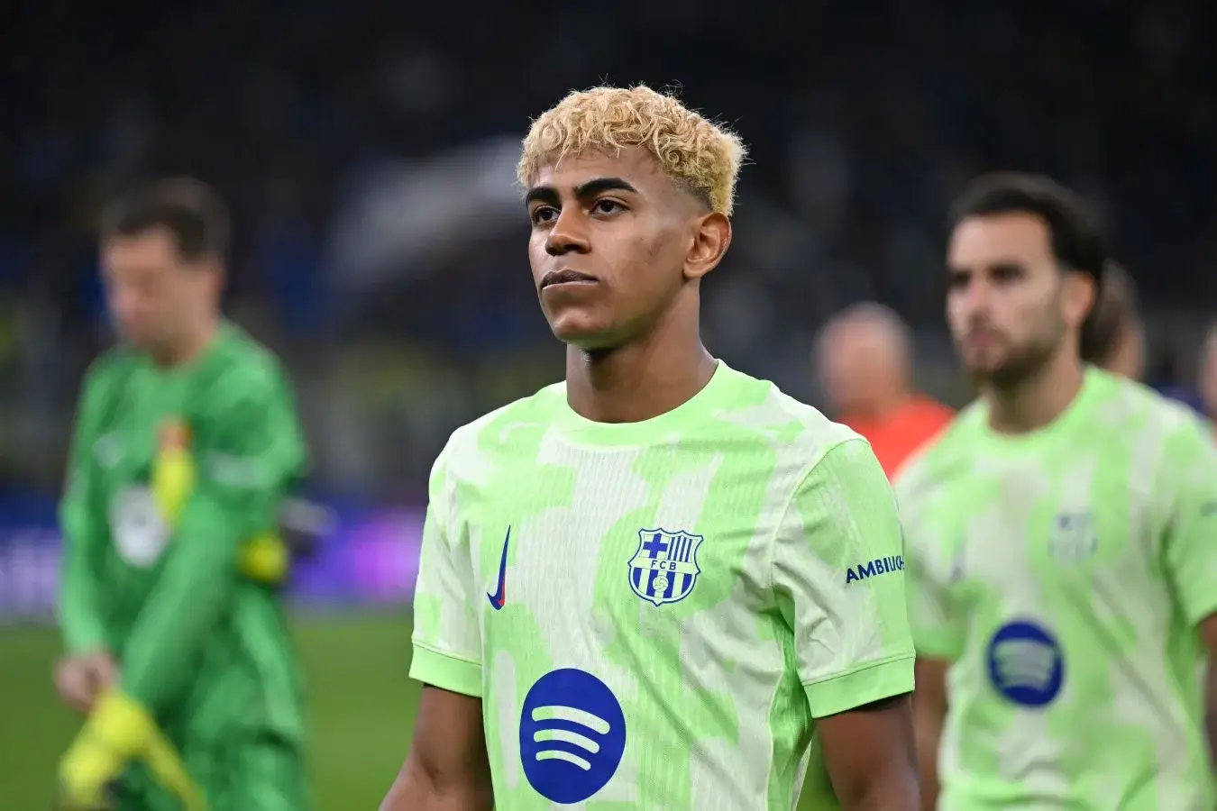 Deco is doing everything to keep Yamal in Barcelona