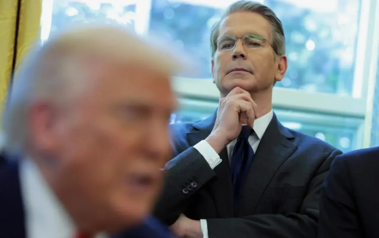 АҚШ молия вазири: Зеленский Трампдан энг кучли қарталар тўпламини олди
