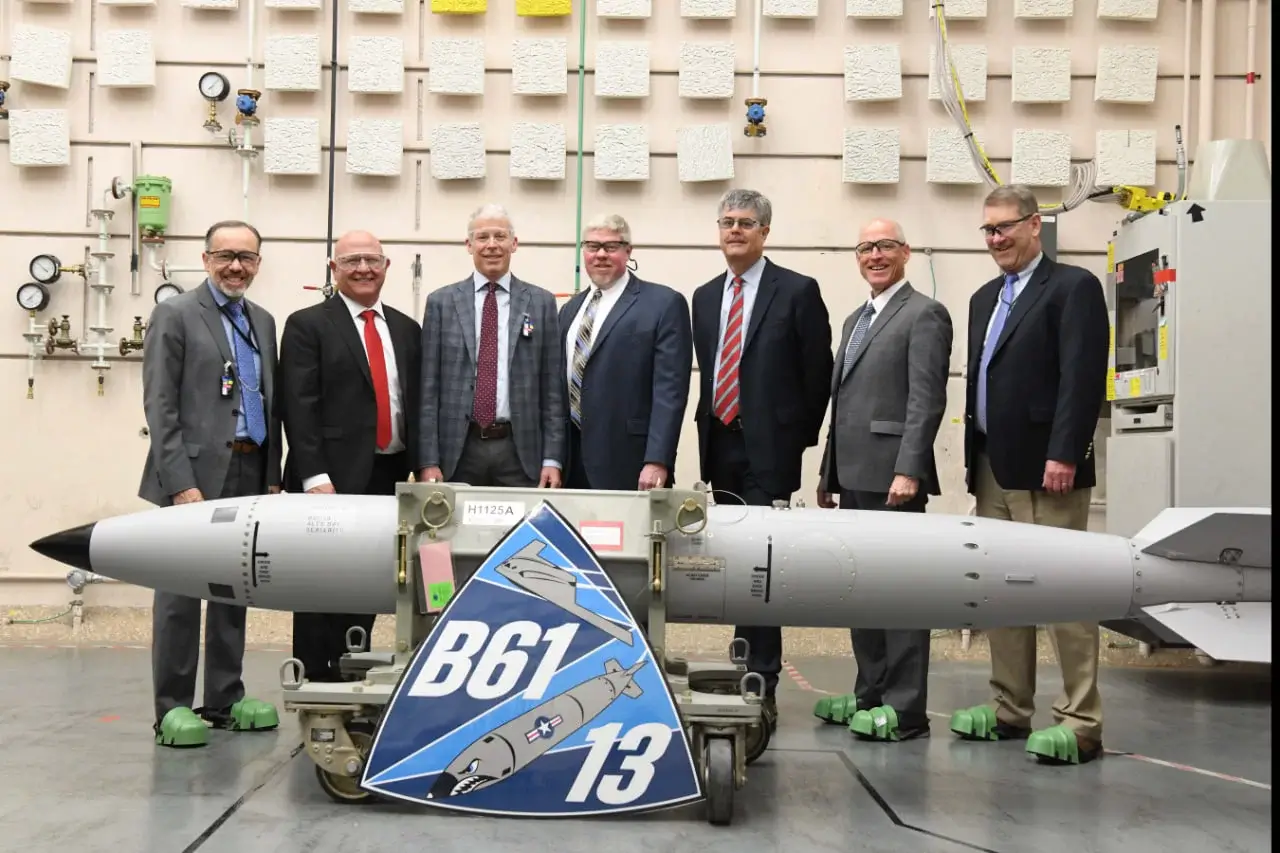 360 килотонна қувватда: АҚШ янги B61-13 ядро бомбасини яратиб бўлди