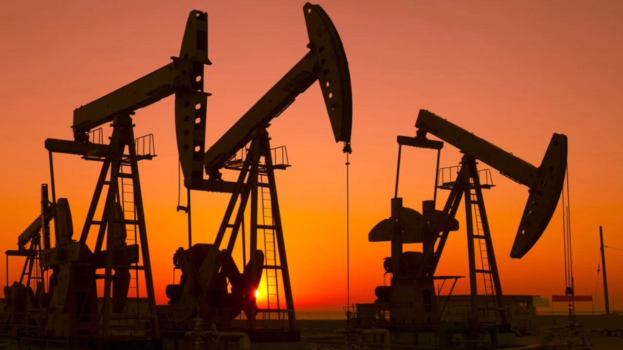 ОПЕК+ нефть қазиб олишни 411 минг баррелга оширади