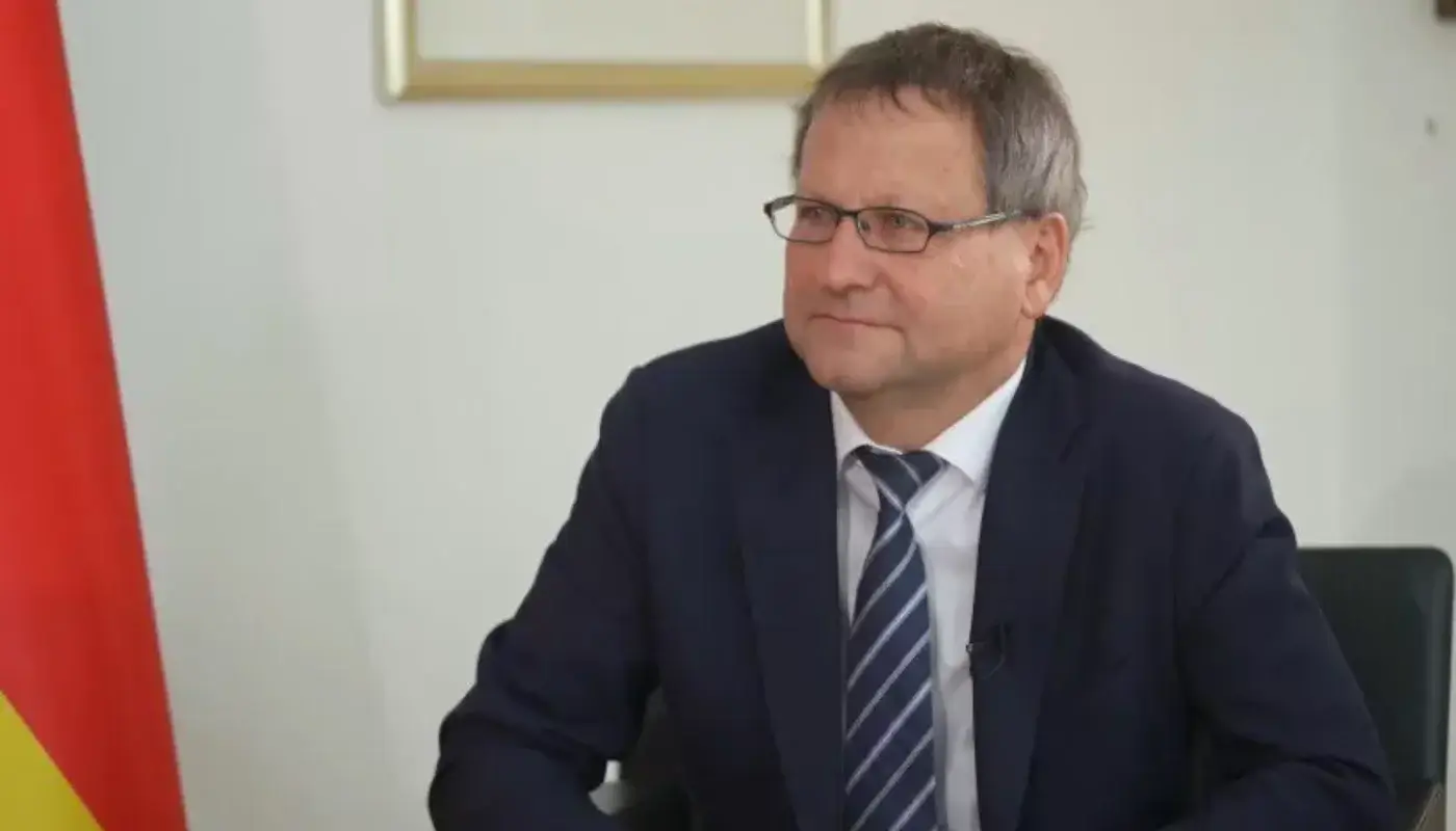 Германия элчиси: “Германияга фақат малакали мутахассислар керак, ноқонуний муҳожирлар эмас”