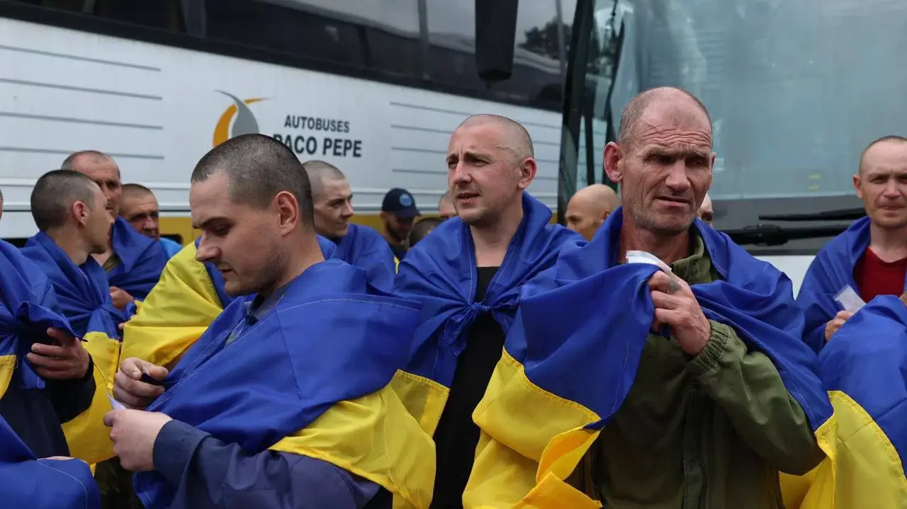 May 25 303 Russian military personnel were returned from territory controlled by Kyiv.
