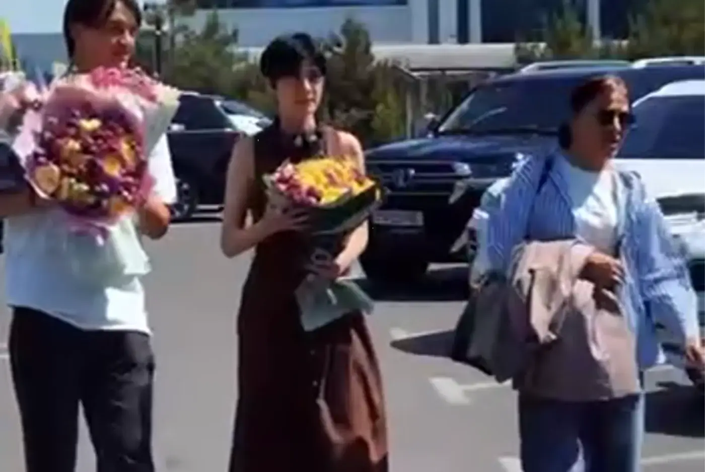 The Turkish doctors who helped Sabrina Jabborova get back on her feet were solemnly welcomed in Tashkent (video)