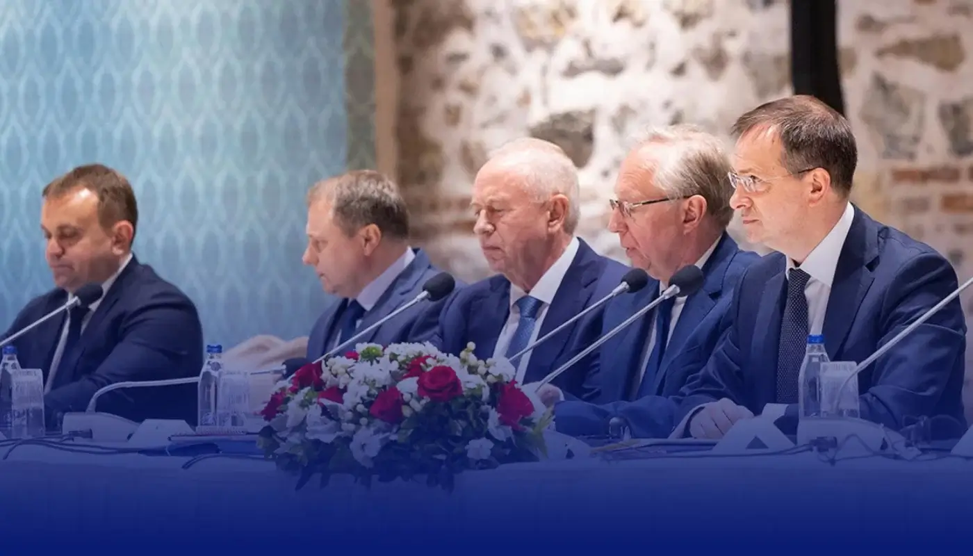 “Биз 21 йил урушганмиз”: Мединский музокарани тарихий маърўзага айлантирдими?