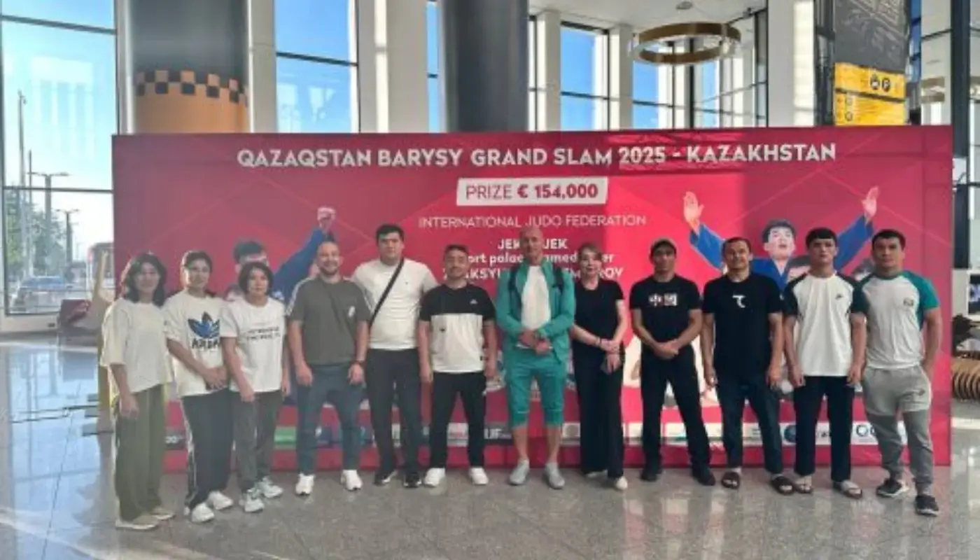 Özbekistan judo takımı Astana'ya geldi