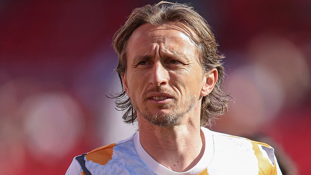Luka Modric kariyerine beklenmedik bir şampiyonlukta devam edebilir