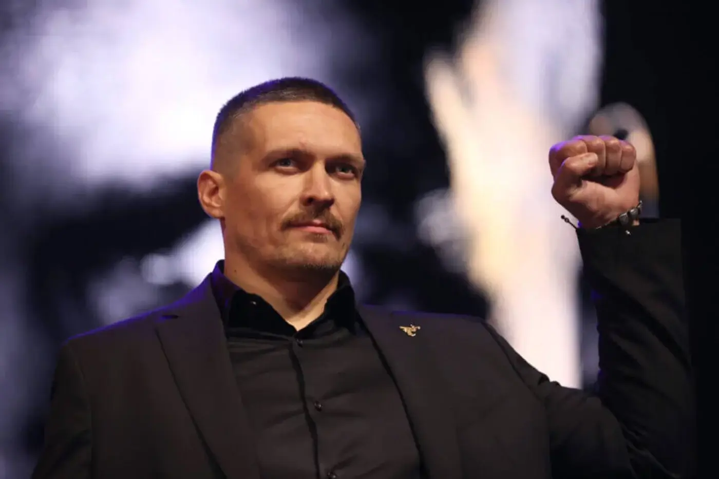 Усик болалигида бошидан ўтказган «нокаут» ҳақида сўзлаб берди: уни от ҳушидан кетказган экан