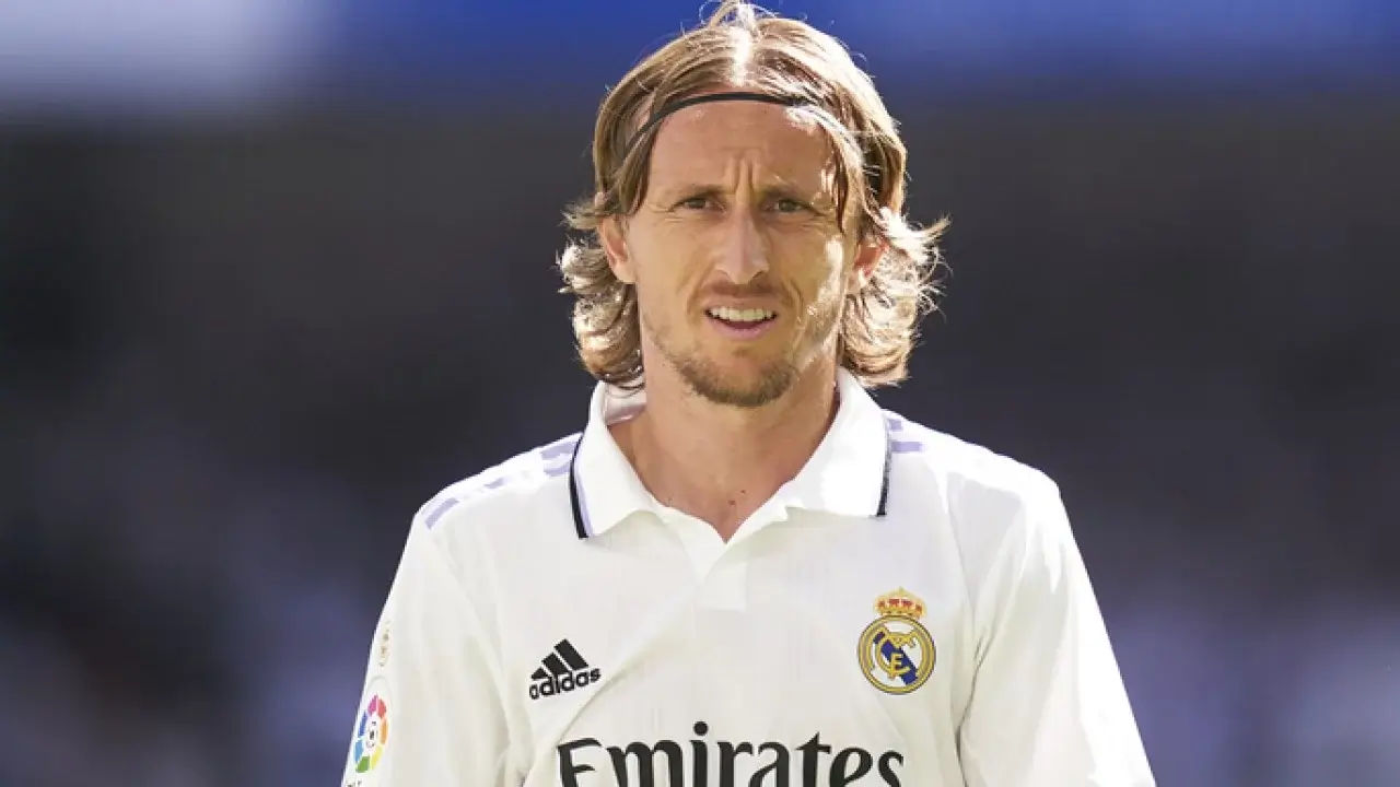 Is Luka Modric close to leaving Real Madrid? The player has not been offered a new contract