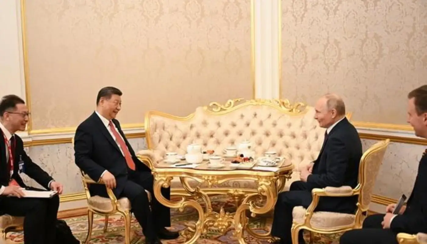 Си Жинпинг ва Путин Украина бўйича тинчлик формуласини муҳокама қилди