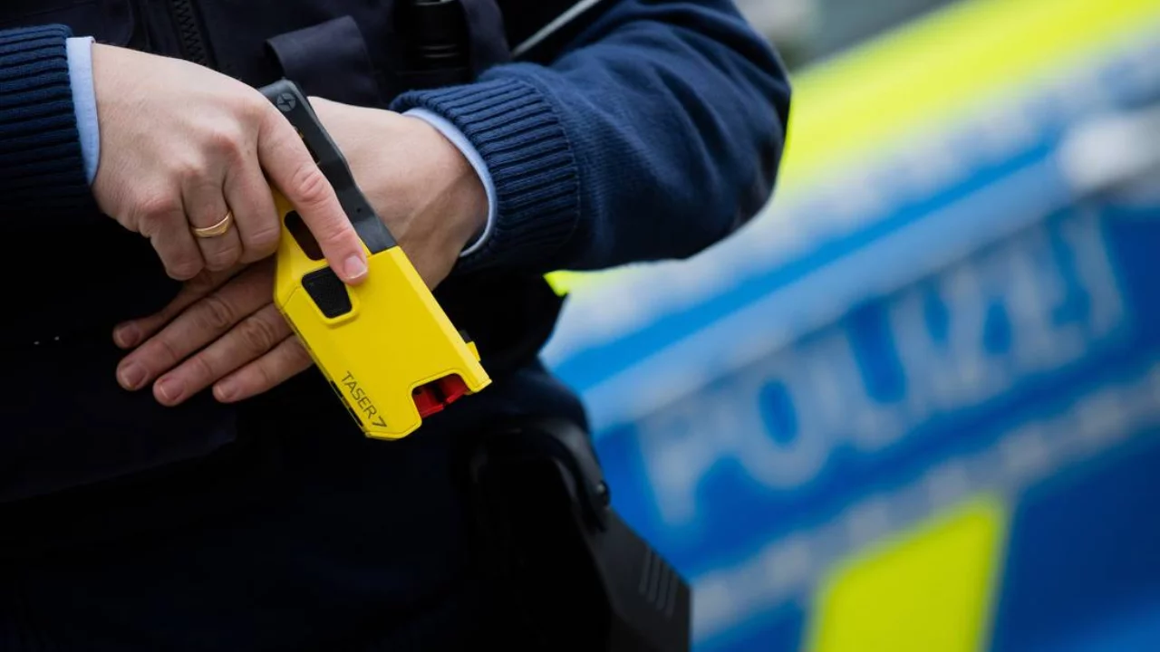 Alman polisi için elektrik şok cihazları - kamu güvenliği için yeni bir adım