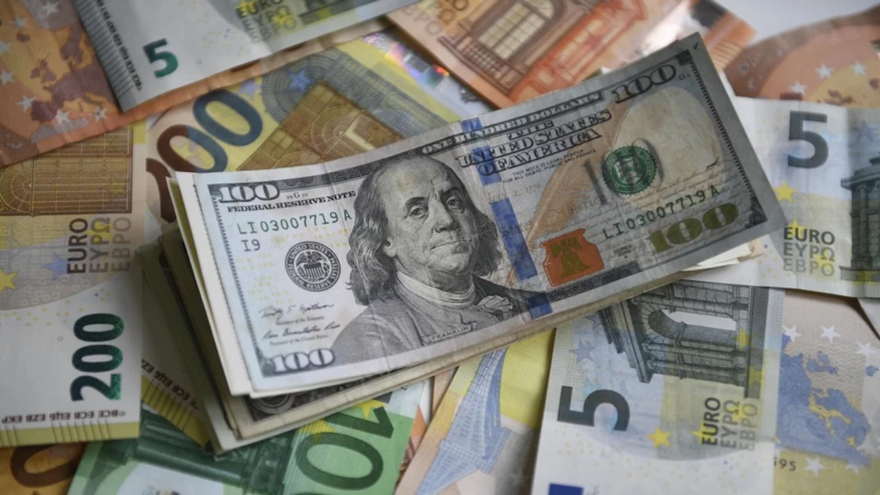 The Uzbek soum is stabilizing: the dollar and euro exchange rate have fallen again