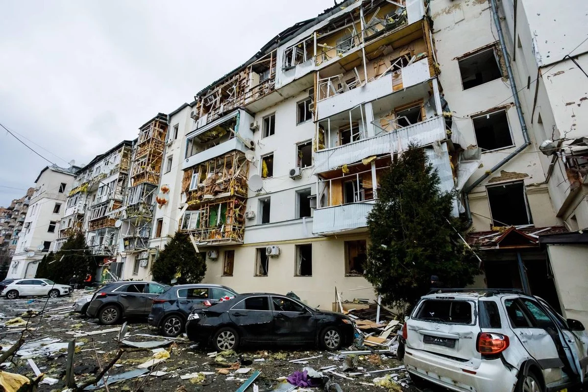 Xarkivga ketayotgan dronlar: bolalar bog‘chasi va maktablar o‘qqa tutildi