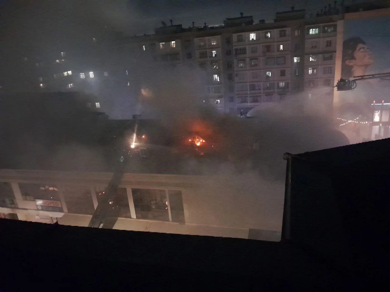 Toshkentda “Meros” to‘yxonasidagi yong‘in: barcha evakuatsiya qilindi