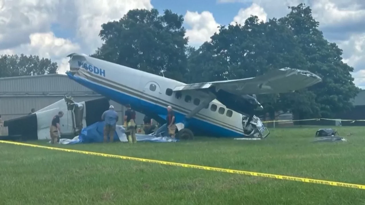 Plane with 20 people on board crashes in the US state of Tennessee: all survived