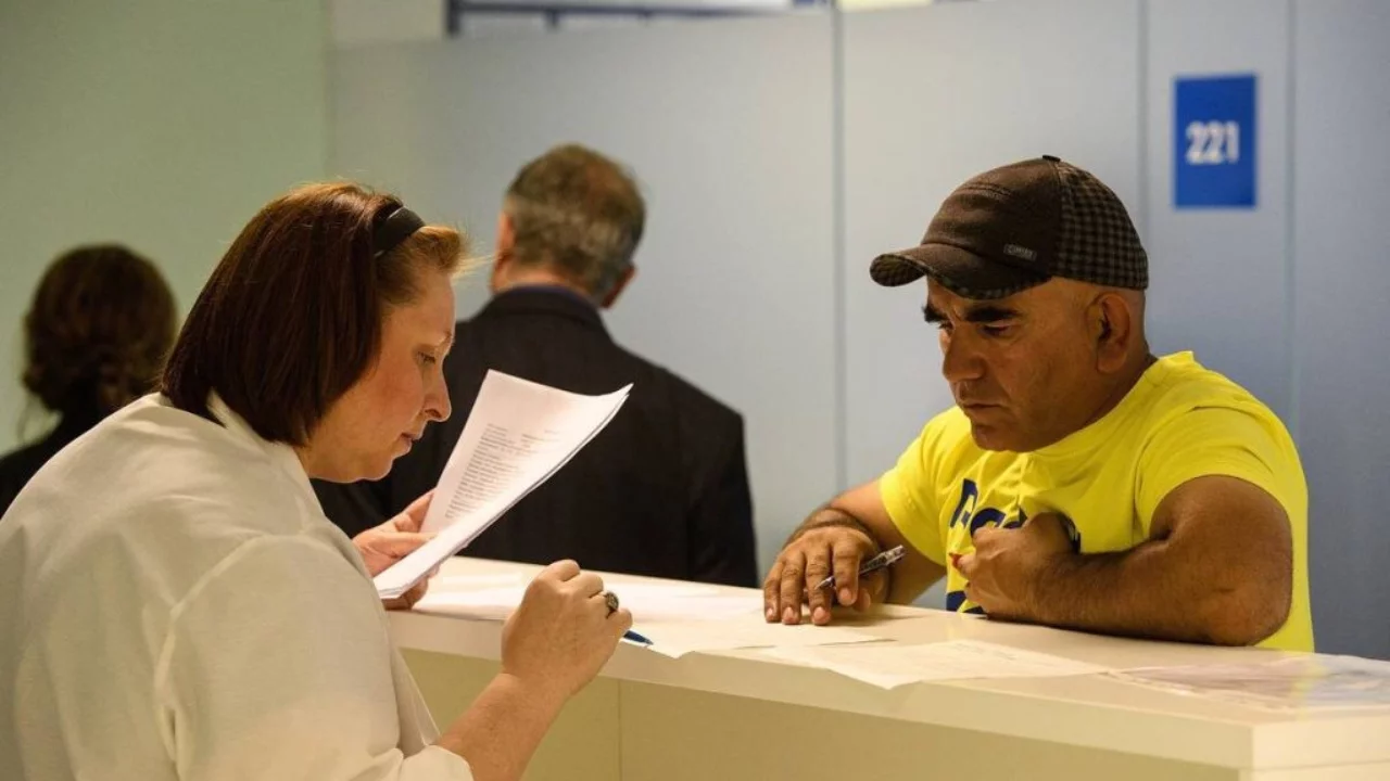 Russia proposes canceling social pensions for migrants