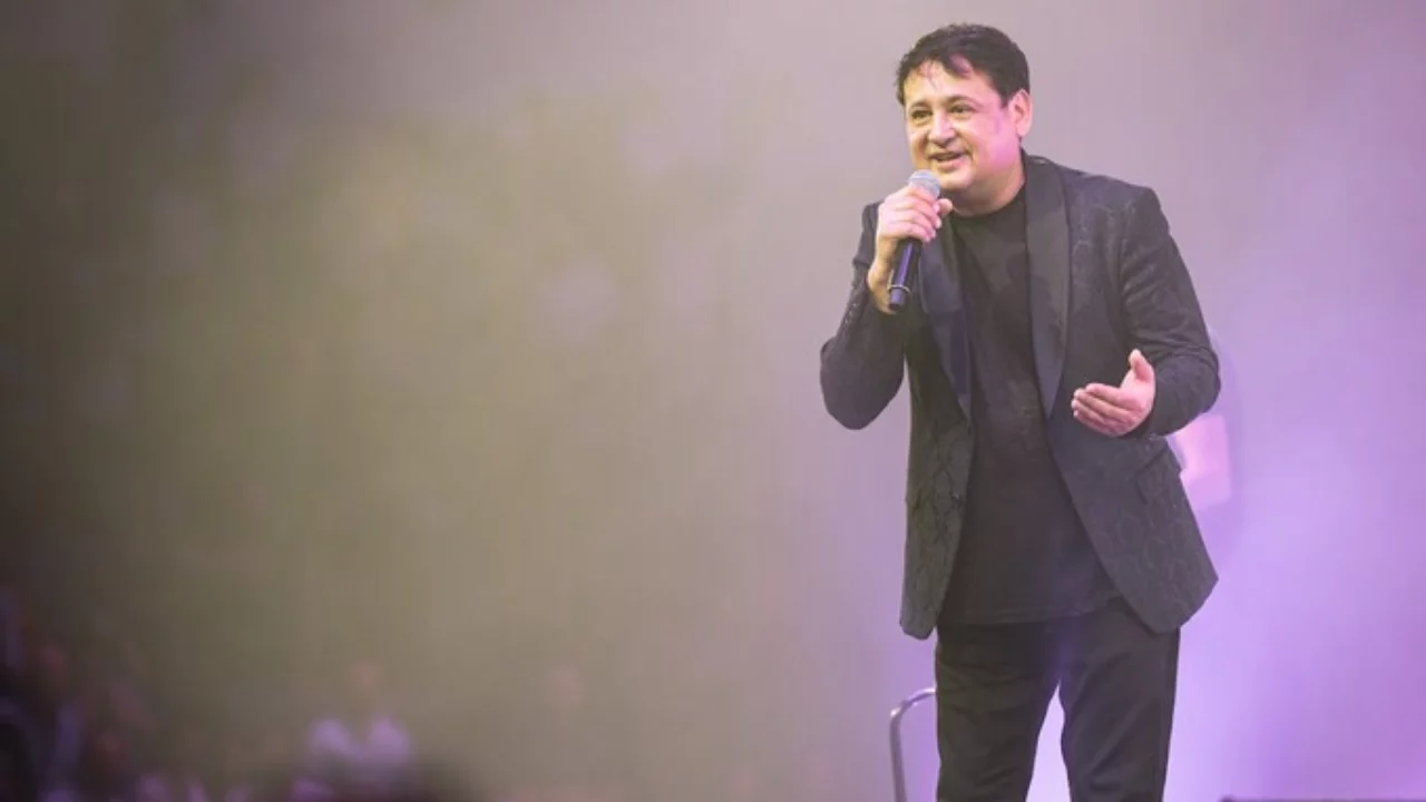 Tokhir Sodiqov’un “Humo Arena”daki konseri gerçek bir rock sansasyonuna dönüştü (video)