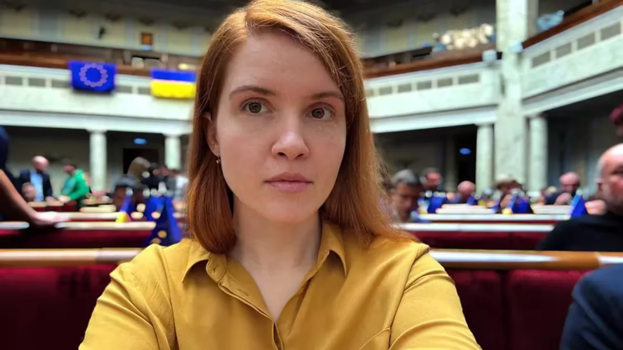 Ukrainian MP: Ukraine Is at Risk of Disappearing or Splitting Up