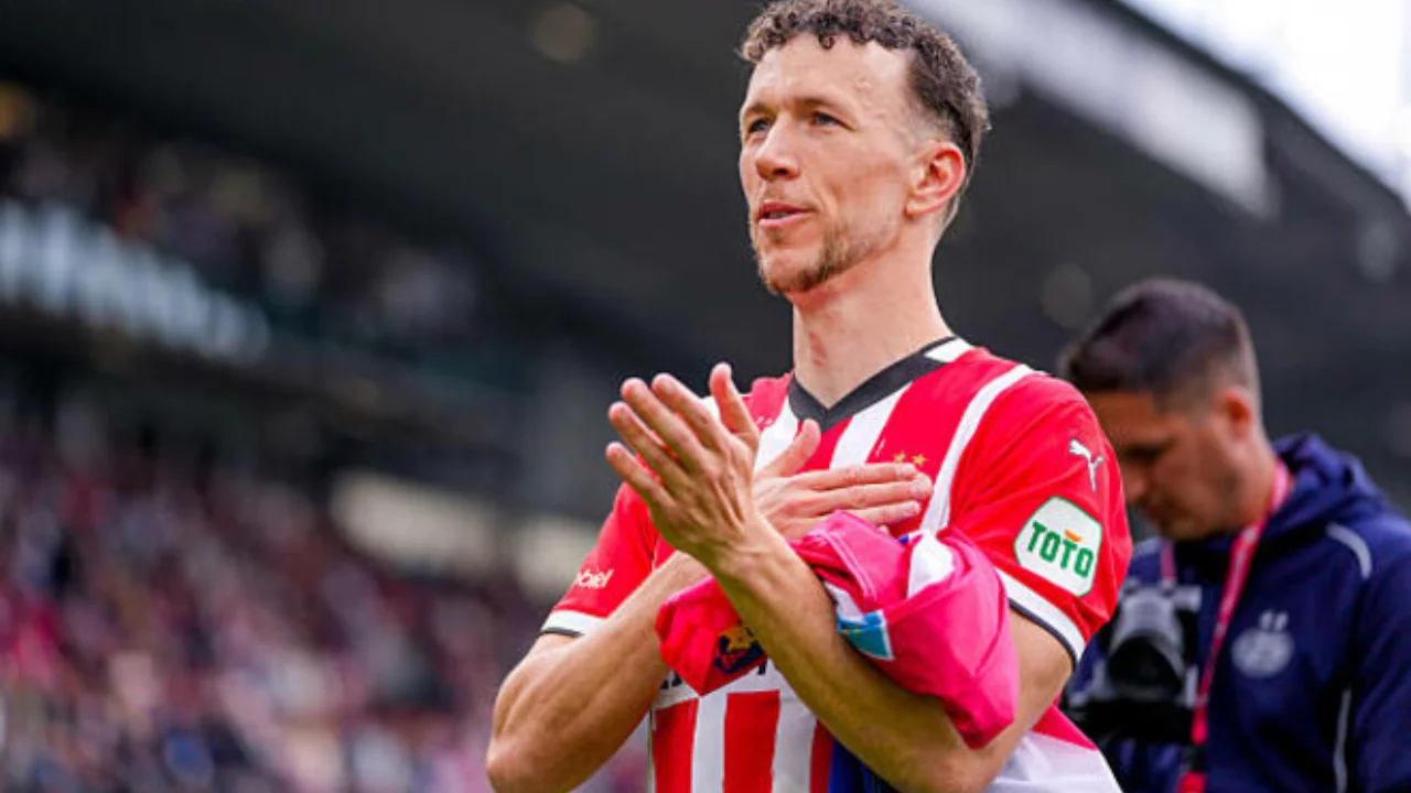Hansi Flick wants to attract 36-year-old Perisic to Barcelona!