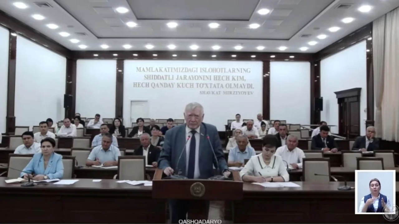 Senatör sert bir şekilde eleştirdi: Yargı sistemi neden geriye gidiyor?