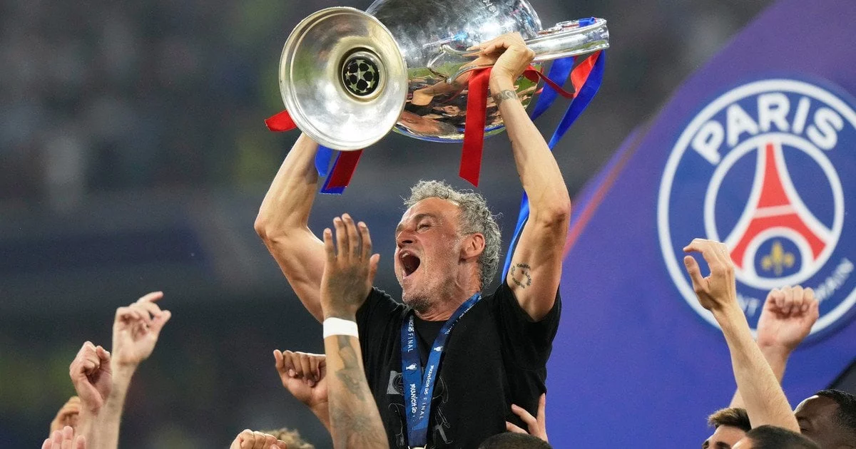 Luis Enrique will now stand side by side with Guardiola in history!