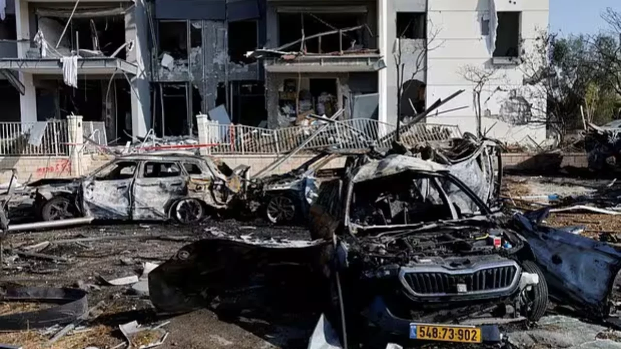 Эрон Исроилдаги хусусий камералар орқали ҳужум натижасини кузатмоқда