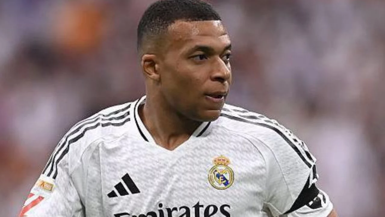 Will Mbappe be able to return for the game against Salzburg? Alonso expressed hope