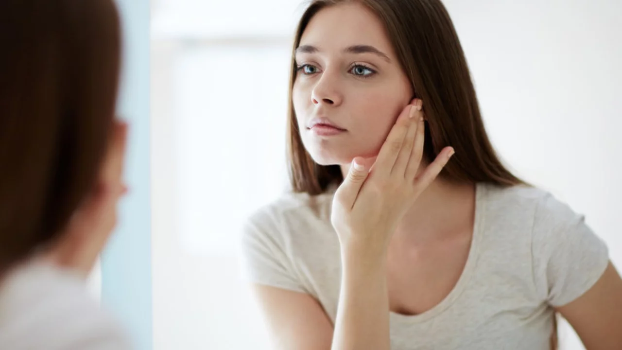 Your morning habits may cause your skin to age faster