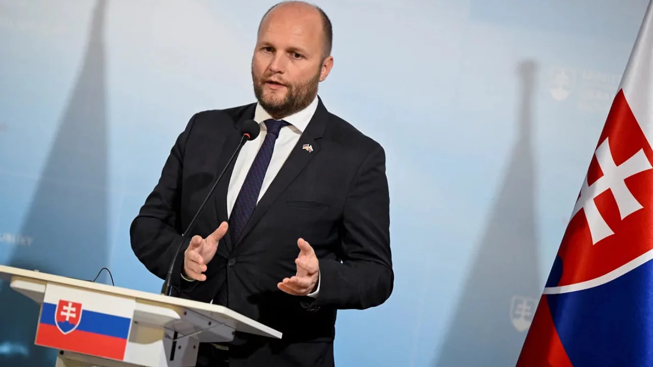 Словакияда Украина ёрдами бўйича 7,4 млн евро ўғирландими?