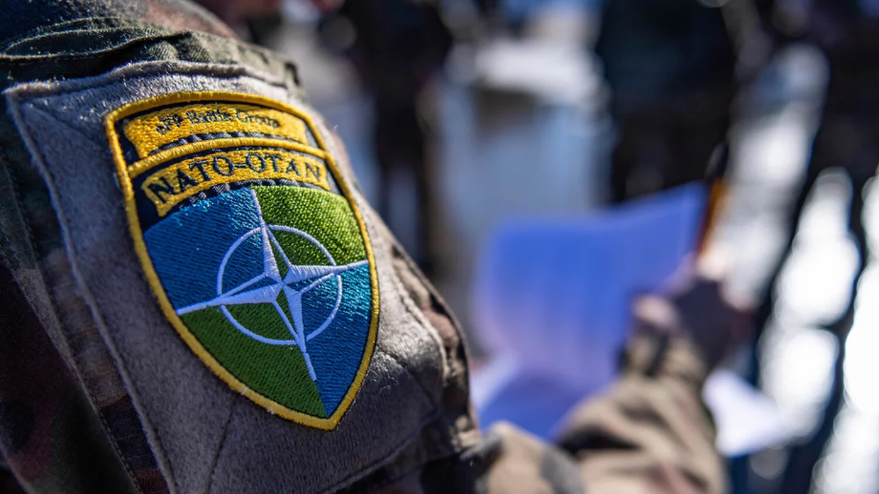 NATO, savaş tehdidi arttıkça Rus havaalanlarının ele geçirilmesini uyguluyor