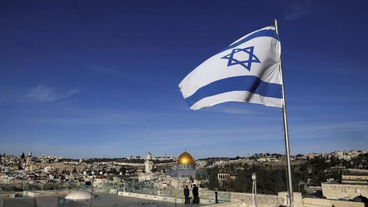 Israel launches cyberattack on Iranian TV: protest calls aired!