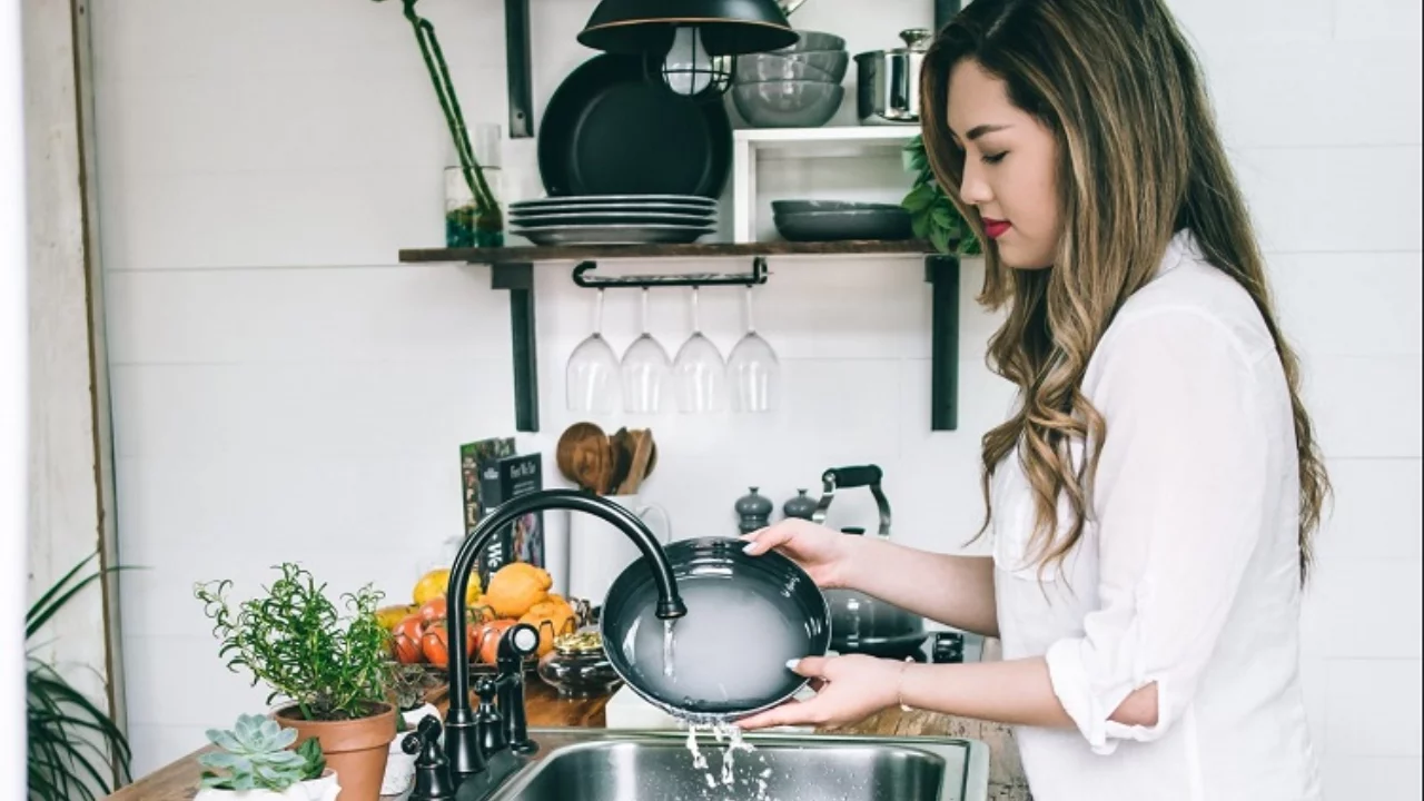 Washing dishes is a natural brain trainer