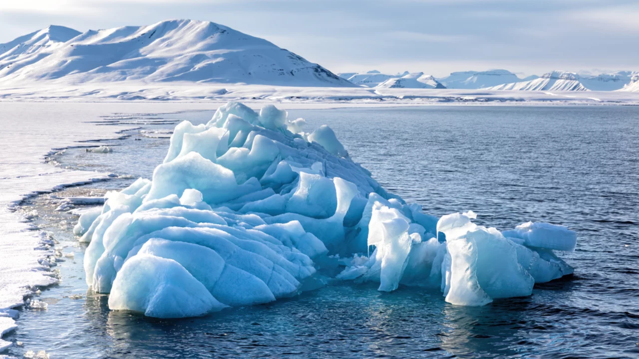 Britain allocates $13.4 million to “refreeze” the Arctic