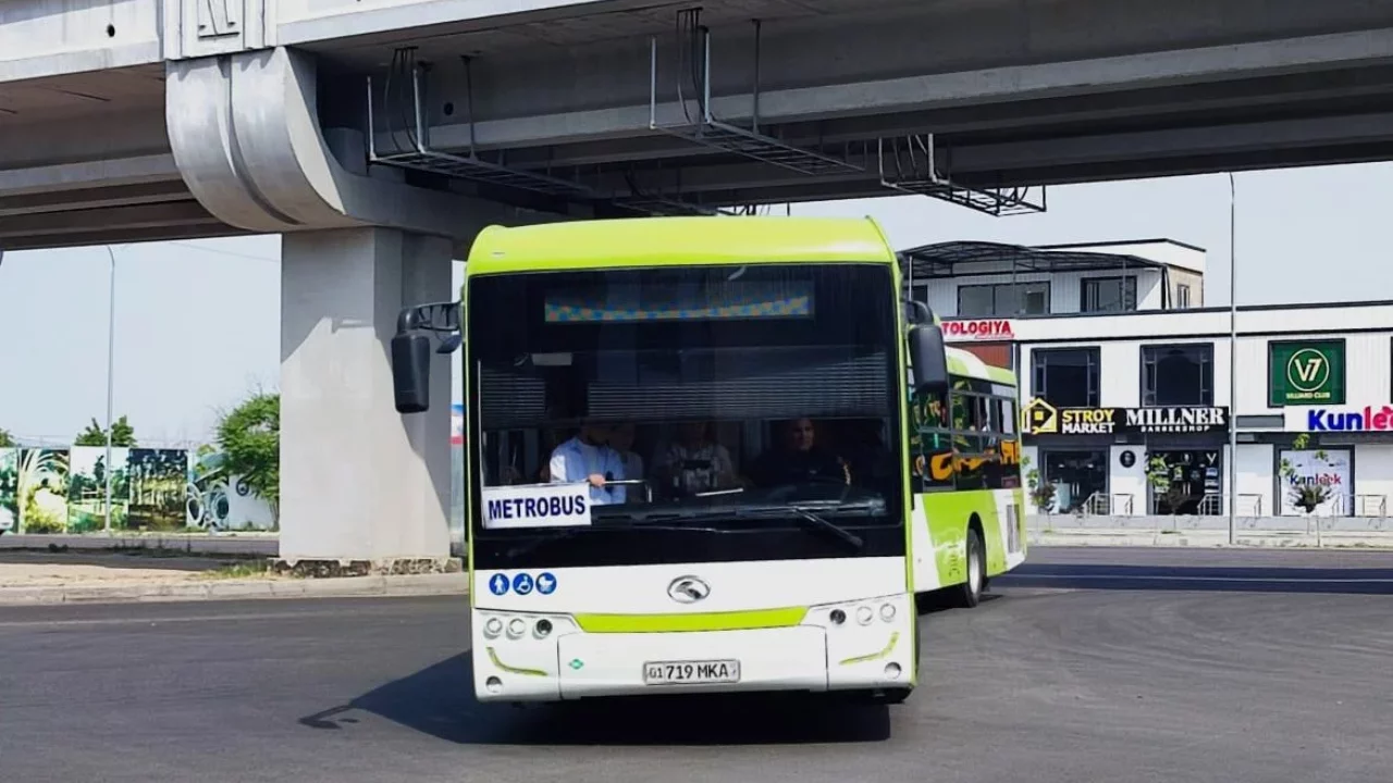 Taşkent’te metrobus hattı hizmete girdi