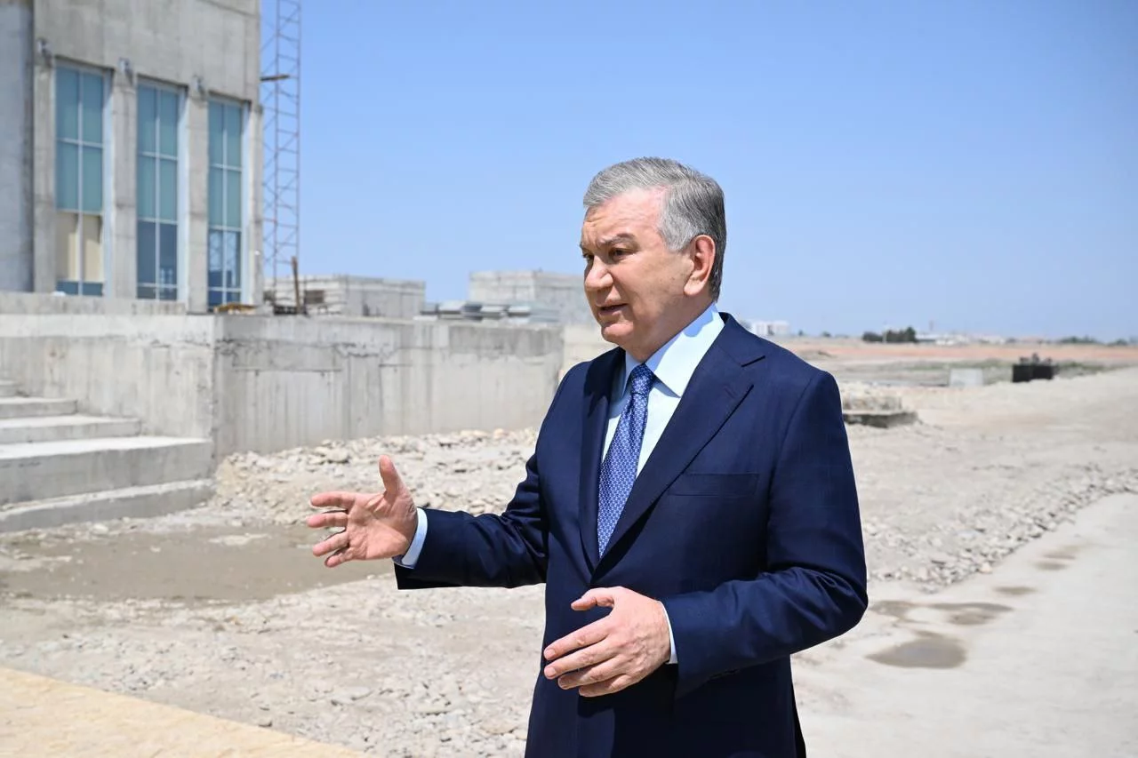 Shavkat Mirziyoyev «Toshkent-Sharqiy» aeroporti qurilishini borib ko‘rdi
