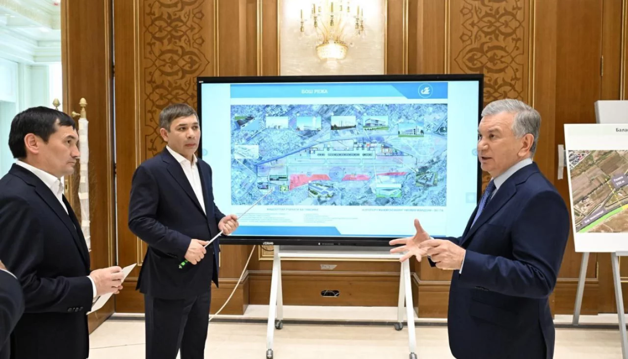 Шавкат Мирзиёев аэропорт қурилишини кўздан кечирди