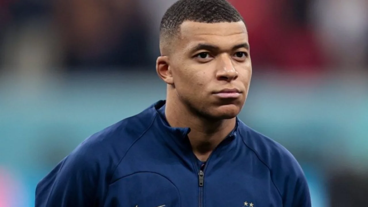 Mbappe wants to give the Ballon d'Or to Dembele!