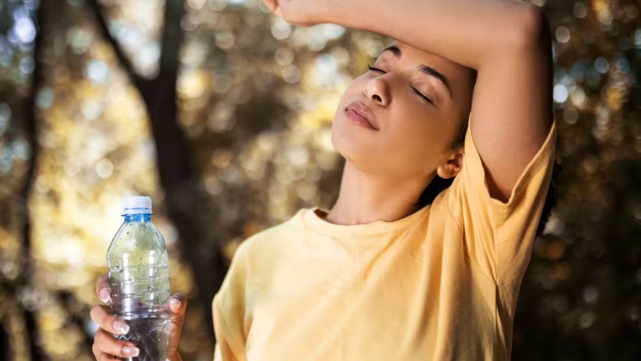 Headache in the summer heat: do not be indifferent, all information about risks and solutions
