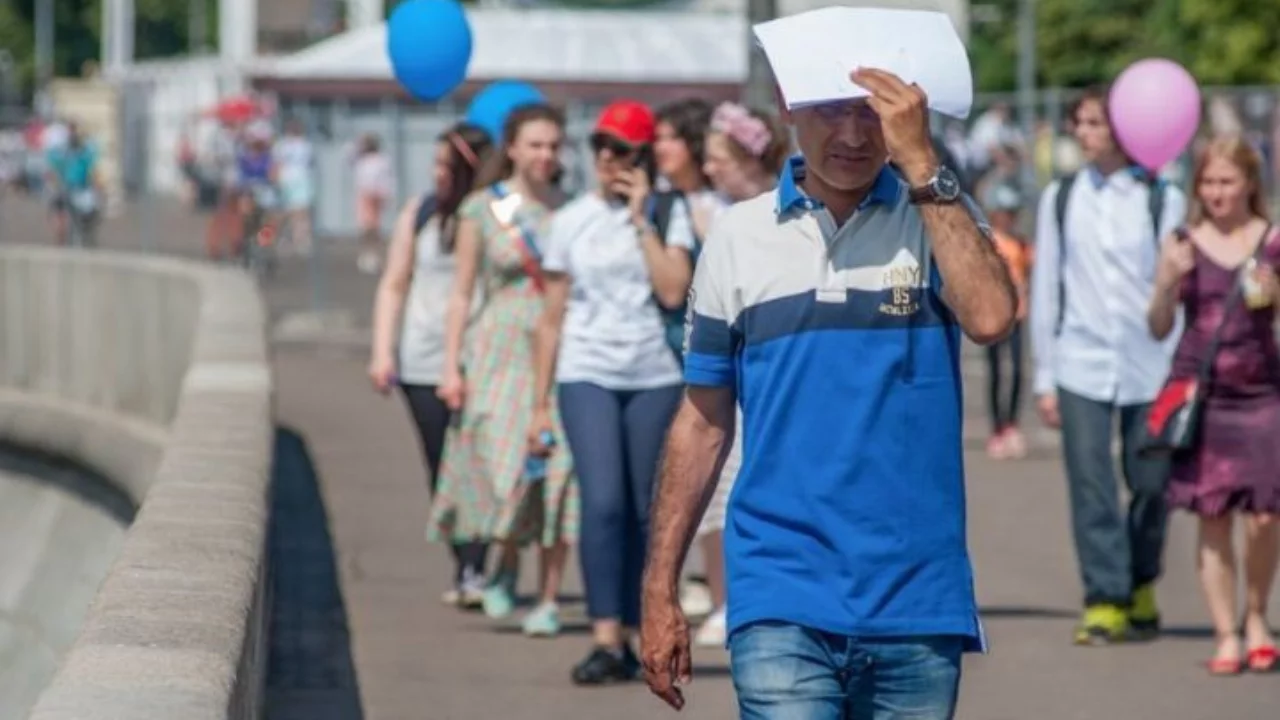 Как одеваться в жару? Важные советы от специалистов