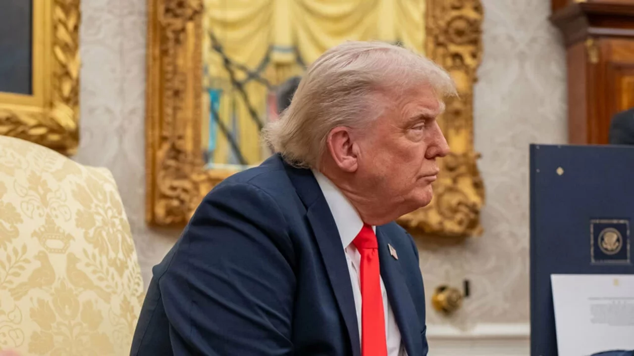 Трамп Эрон бўйича қарор қаршисида: АҚШда хавотир ва зиддият кучаймоқда