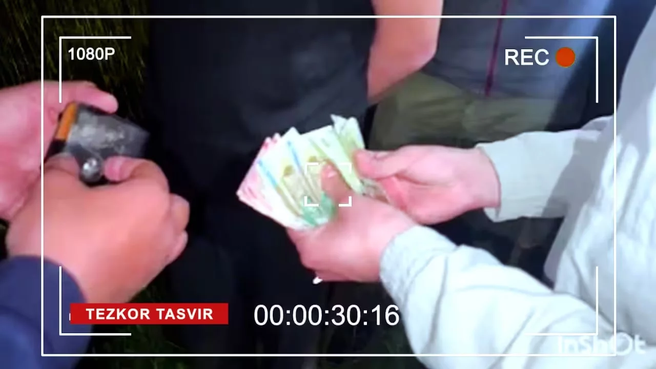 Тошкентдан Фарғонага гашиш олиб кетаётган наркокурерлар йўлда қўлга тушди