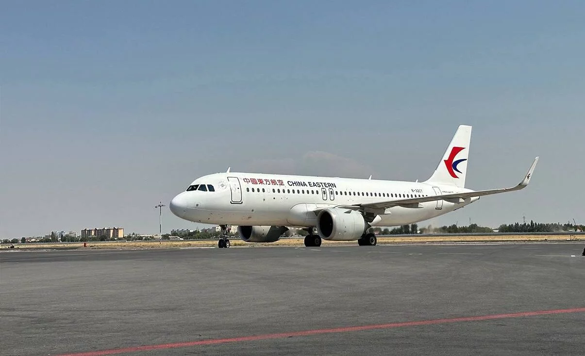 China Eastern Airlines Тошкентга илк рейсини амалга оширди