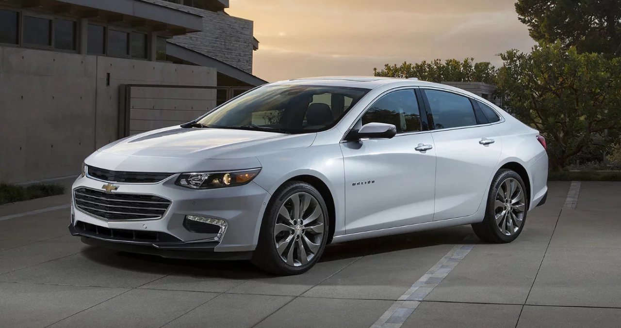 Какие электромобили можно купить по цене Chevrolet Malibu?