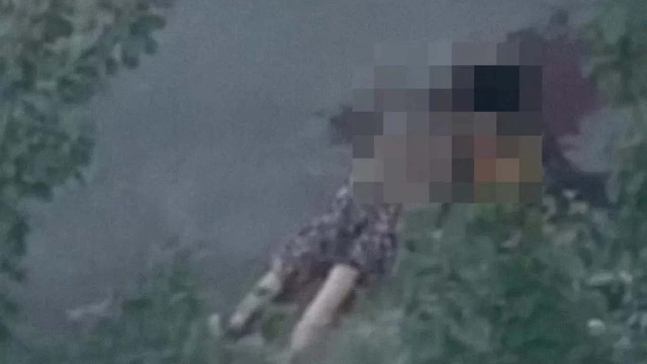 Andican'da karısını sokakta bıçaklayan adam kaçtı