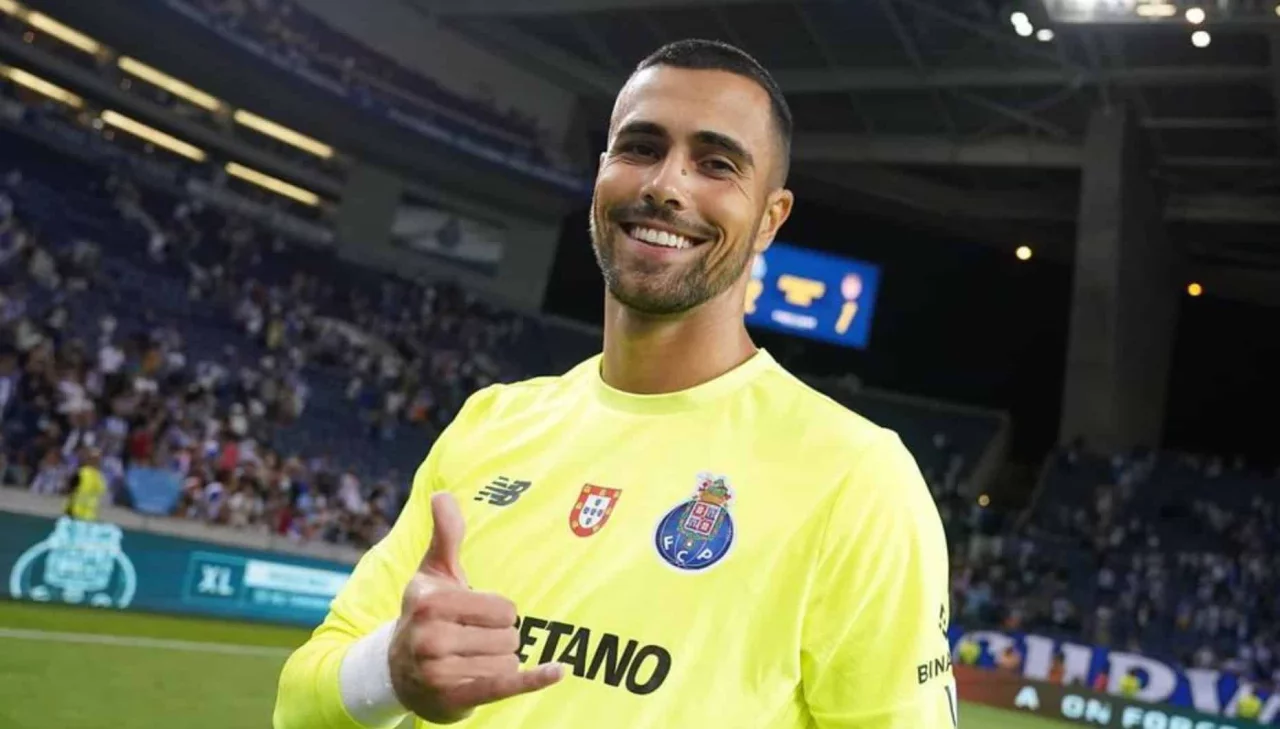Goalkeeper Crisis At Manchester City Is Guardiola Trusting Diogo Costa 