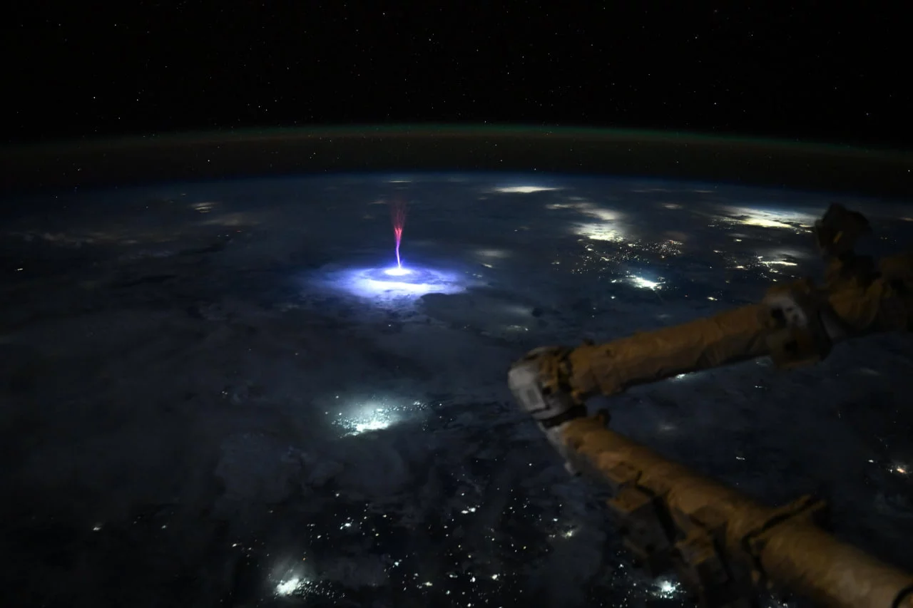 A Stunning Cosmic View: NASA Astronaut Photographs a Red Sprite