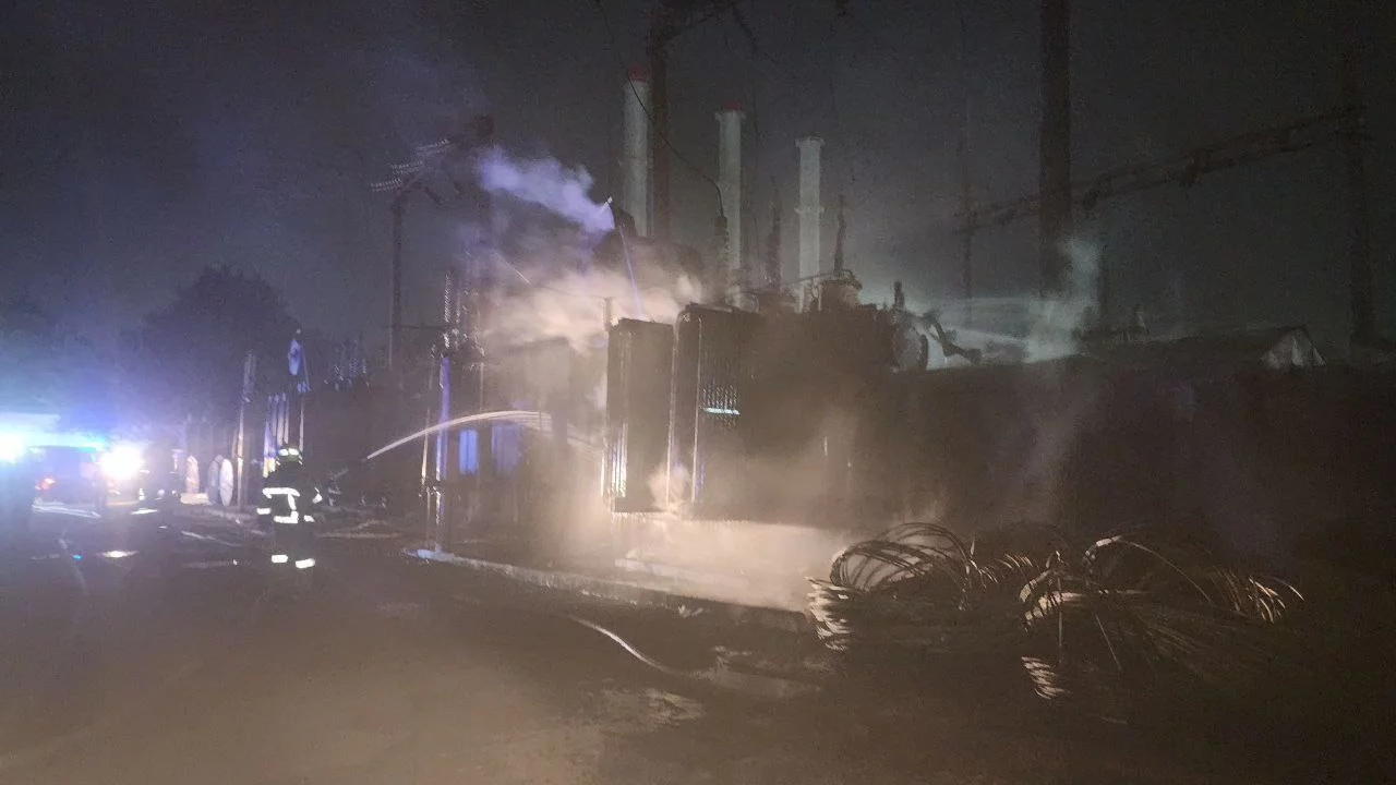 Mirzo Ulugbek'te trafo alev aldı, can kaybı yok