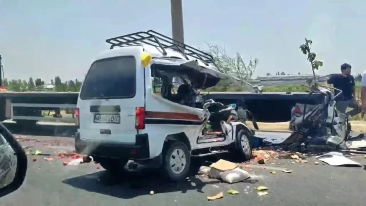 Damas lost control and crashed into a trailer